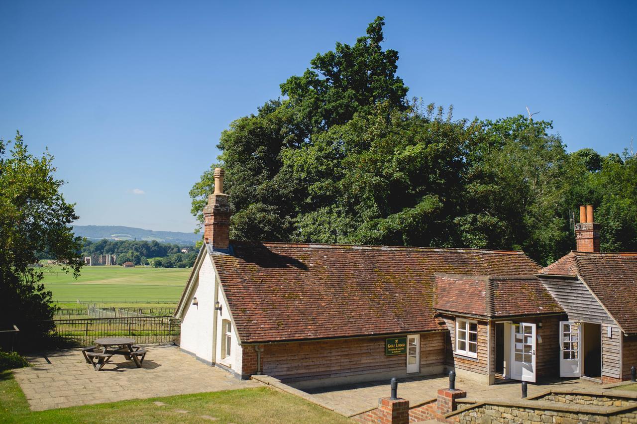 Cowdray Lodge Мидхерст Экстерьер фото